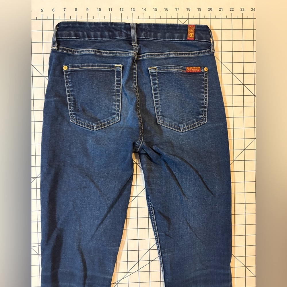 7 For All Mankind Women’s Size‎ 27 Dark Wash Skinny Jeans